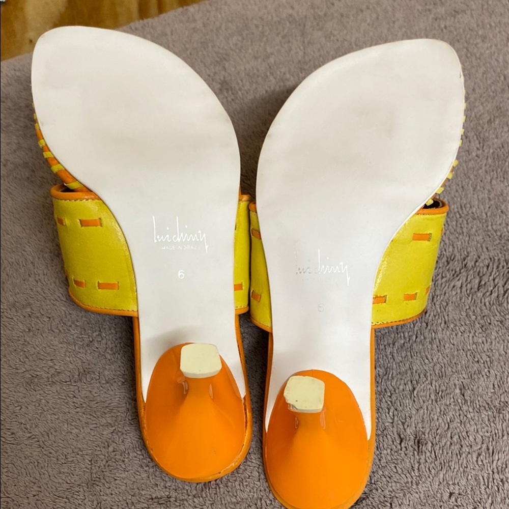 Vibrant Yellow and Orange Thong Sandals with Textured Strap size 6 - Picture 8 of 10